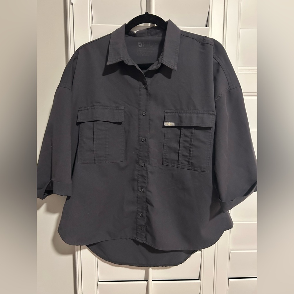 Figs Gray Button Down Shirt Short Sleeve